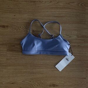 Alo Yoga Airlift Intrigue Bra in Lilac Blue size S- worn once